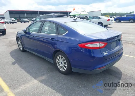 2015 Ford Fusion S z USA, uszkodzony, nr VIN 1FA6P0G79F5105081